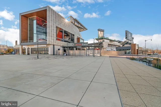 $645,000 | 1515 First Street Southwest, Washington, DC 20024