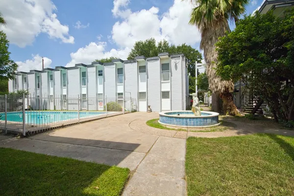 $1,495 | 1000 Heights Boulevard, Unit 1, Houston, TX 77008