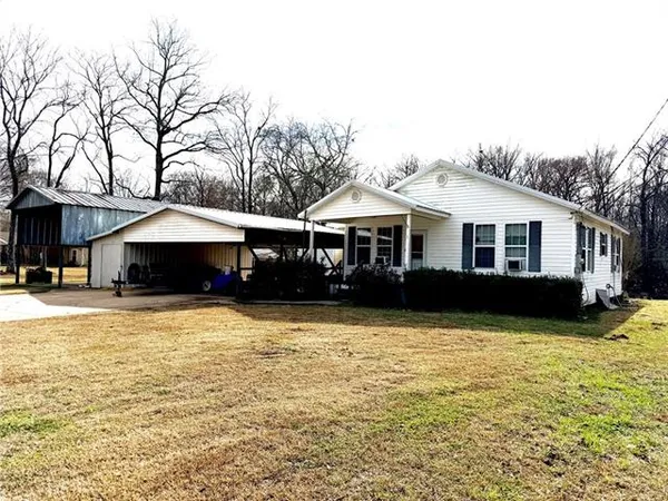 $114,900 | 152 Fins And Feathers Drive, Marksville, LA 71351