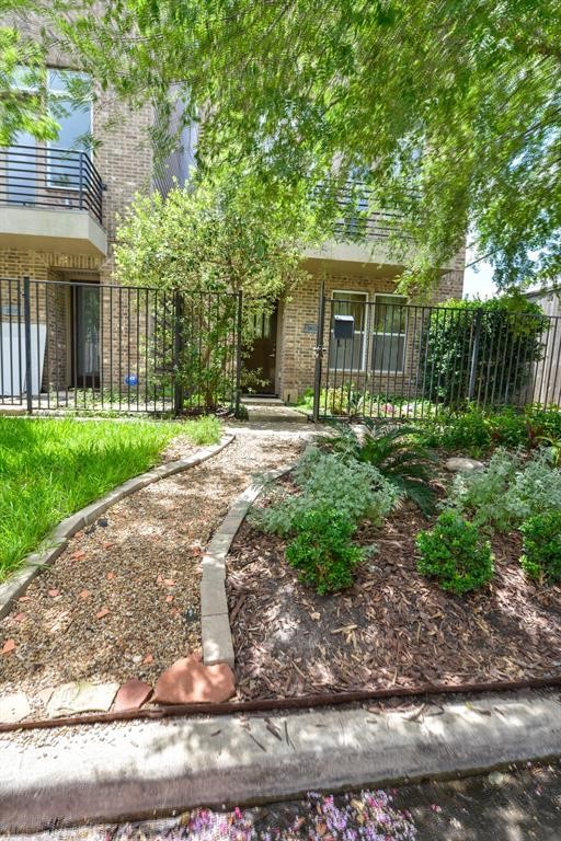 1807 West Webster Street Houston, TX 77006 - Photo 40 of 45