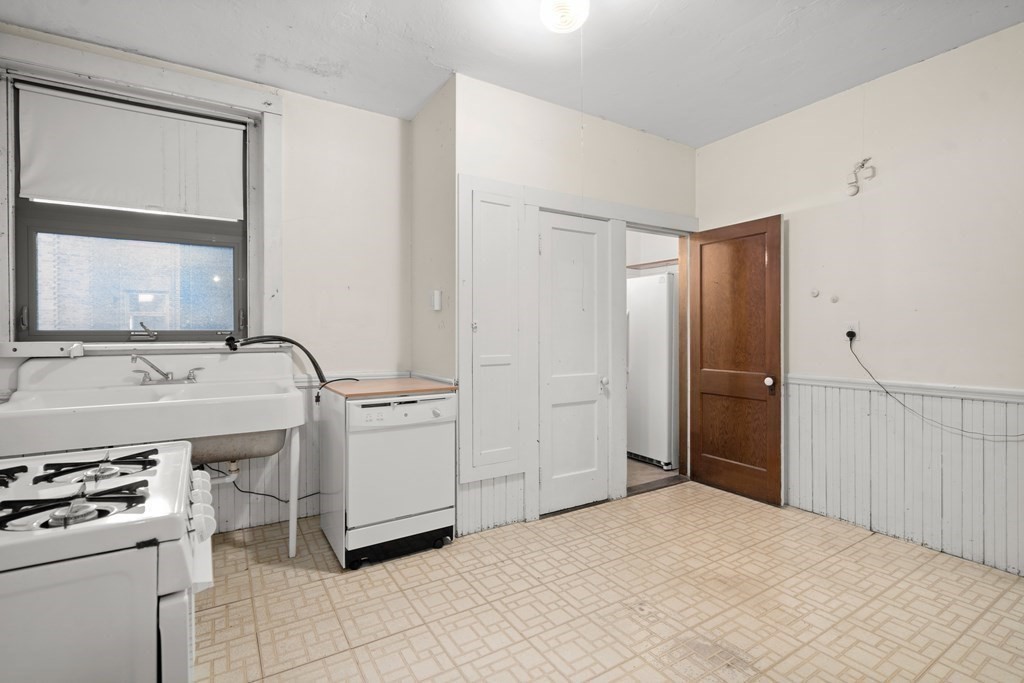 33 Lakeville Road, Unit 2 Boston, MA 02130 - Photo 10 of 14 Gallery Image 10