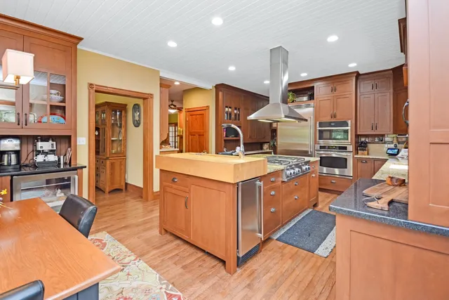 $695,000 | 9030 Hardesty Run, Bloomington, IL 61705