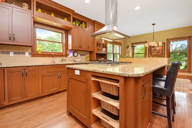 $675,000 | 9030 Hardesty Run, Bloomington, IL 61705