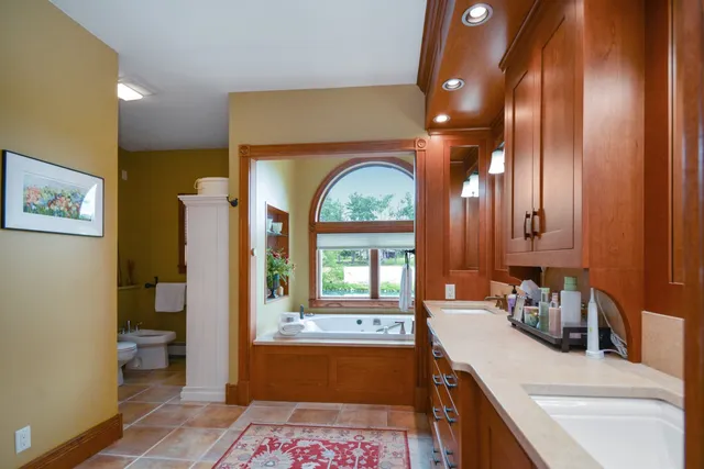 $695,000 | 9030 Hardesty Run, Bloomington, IL 61705