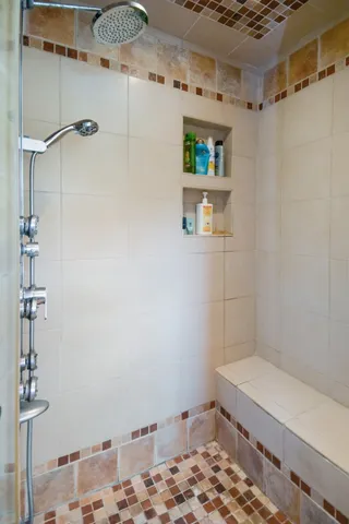 $675,000 | 9030 Hardesty Run, Bloomington, IL 61705