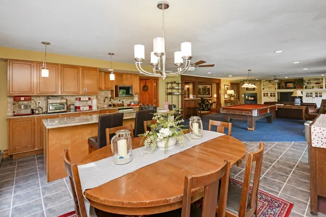 $695,000 | 9030 Hardesty Run, Bloomington, IL 61705