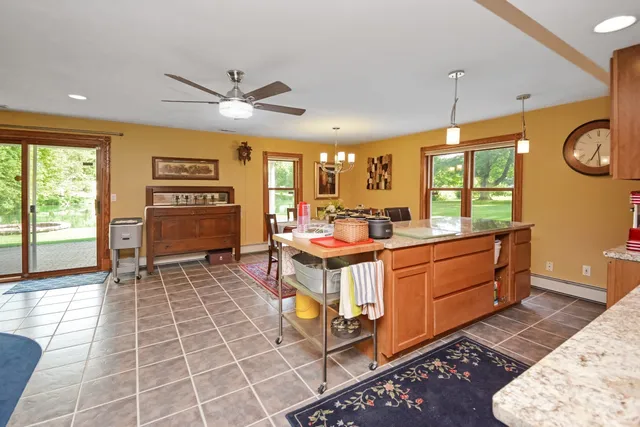 $695,000 | 9030 Hardesty Run, Bloomington, IL 61705