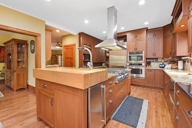 $675,000 | 9030 Hardesty Run, Bloomington, IL 61705