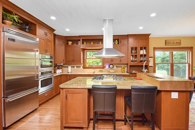 $675,000 | 9030 Hardesty Run, Bloomington, IL 61705