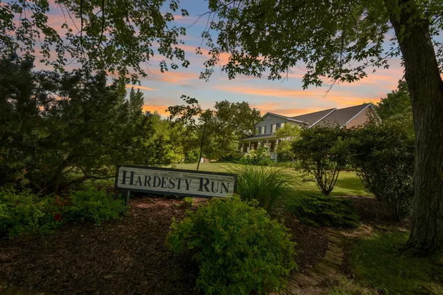 $695,000 | 9030 Hardesty Run, Bloomington, IL 61705