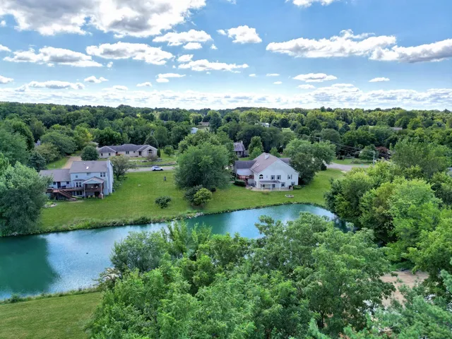 $695,000 | 9030 Hardesty Run, Bloomington, IL 61705