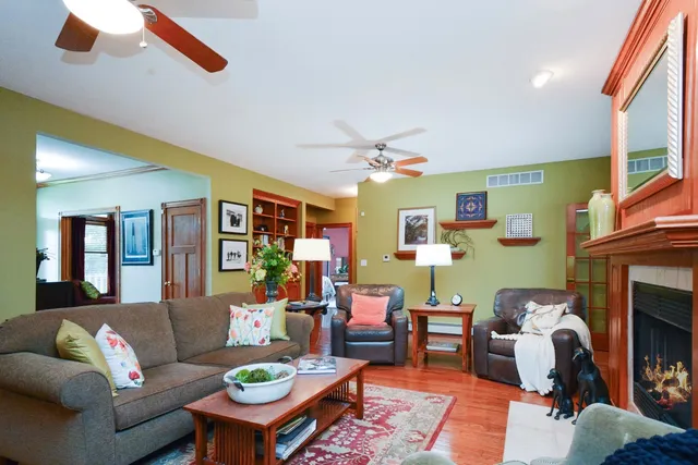 $695,000 | 9030 Hardesty Run, Bloomington, IL 61705