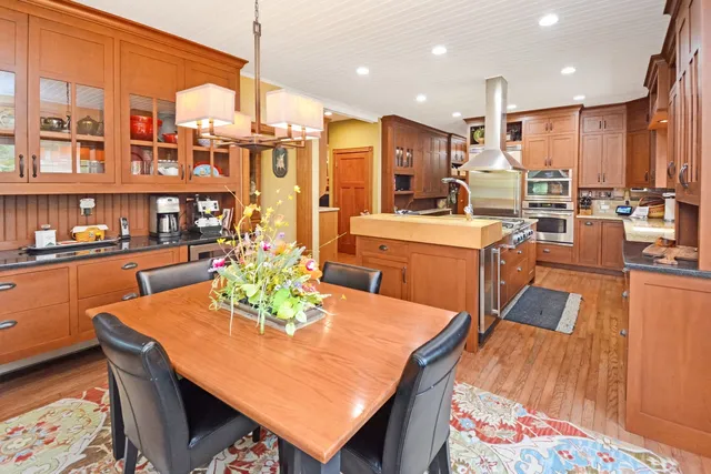 $695,000 | 9030 Hardesty Run, Bloomington, IL 61705