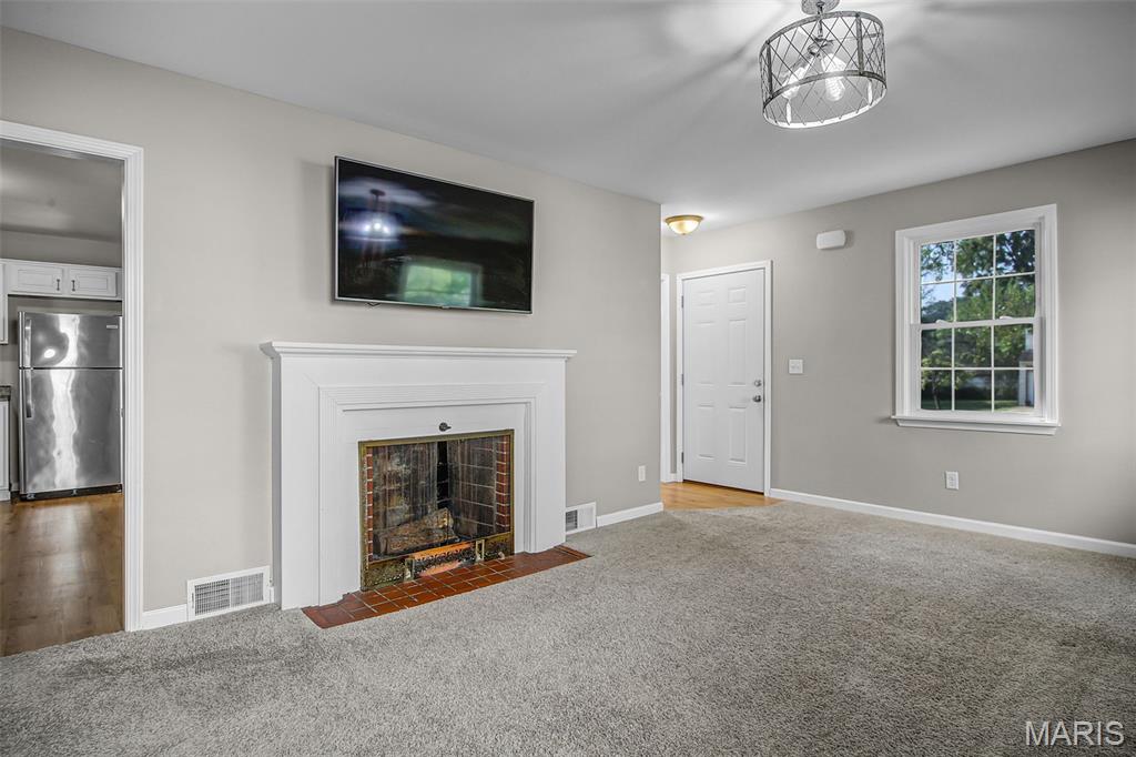 1116 Douglas Street Alton, IL 62002 - Photo 5 of 26