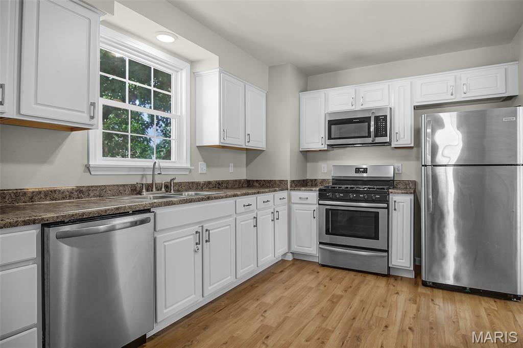 1116 Douglas Street Alton, IL 62002 - Photo 10 of 26