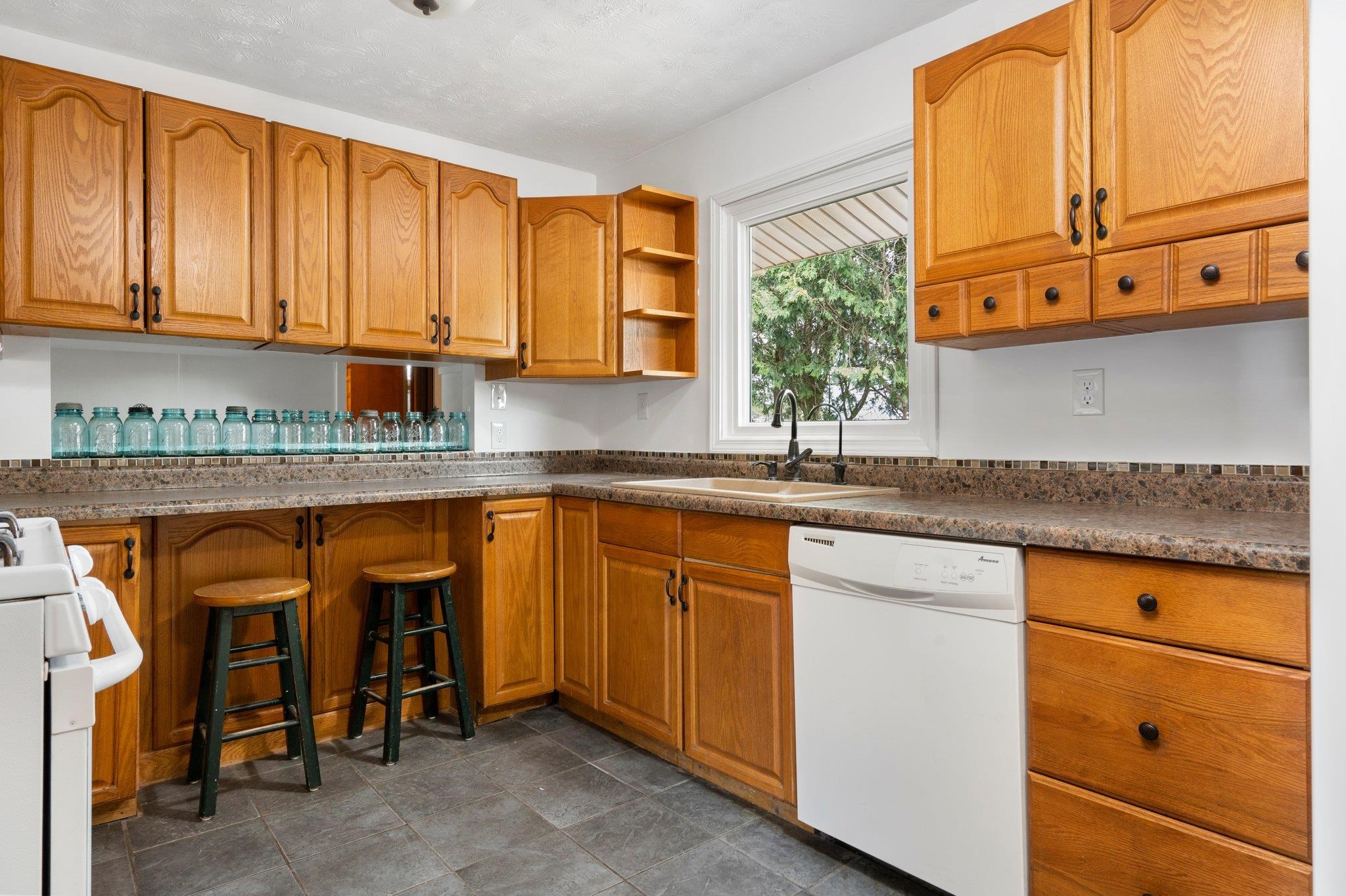 5510 West County Line Road Buckley, MI 49620 - Photo 8 of 41