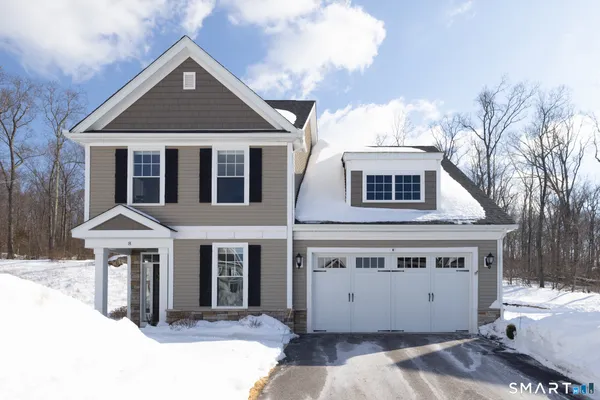 $699,900 | 8 Woodland Path, Unit 8, Beacon Falls, CT 06403