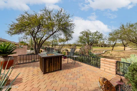 $450,000 | 2703 East Glen Canyon Road, Green Valley, AZ 85614
