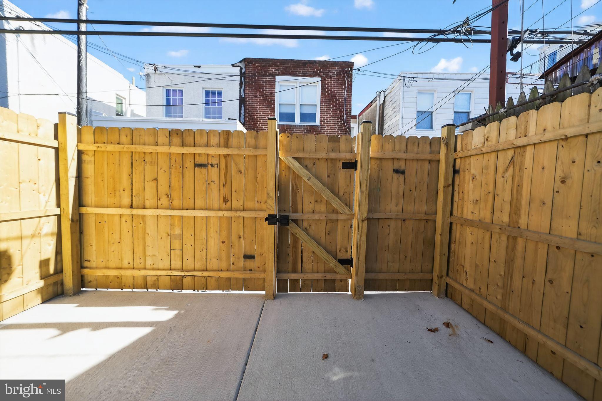 1607 South Bancroft Street Philadelphia, PA 19145 - Photo 10 of 27 Backyard