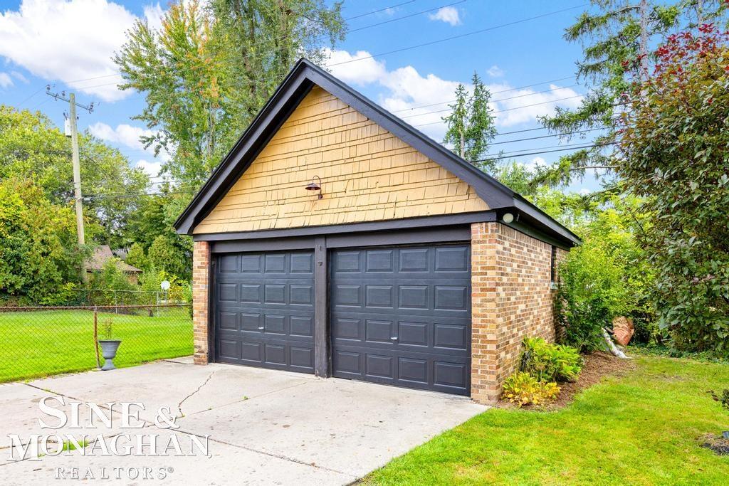 1410 Buckingham Road Grosse Pointe Park, MI 48230 - Photo 28 of 41