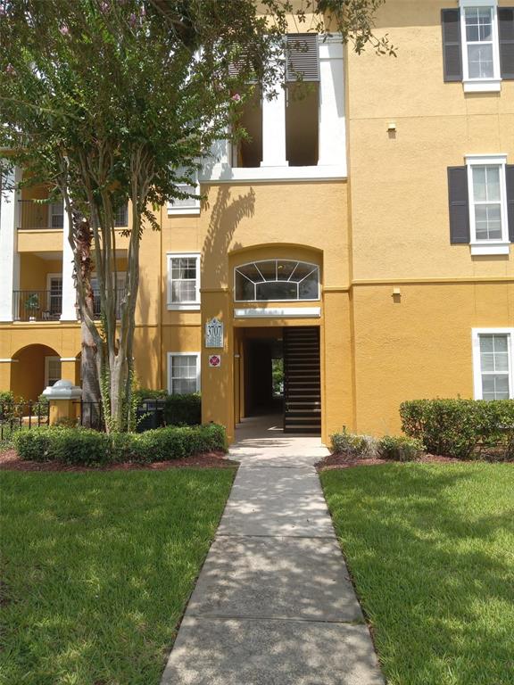 3707 Conroy Road, Unit 1729 Orlando, FL 32839 - Photo 3 of 38 Gallery Image 3