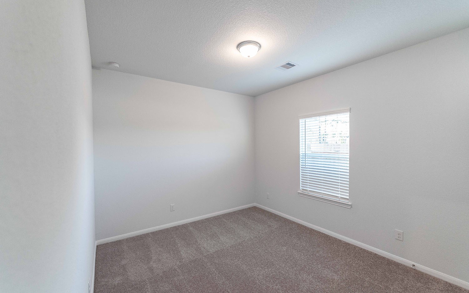 10633 Altitude Way Conroe, TX 77303 - Photo 15 of 33