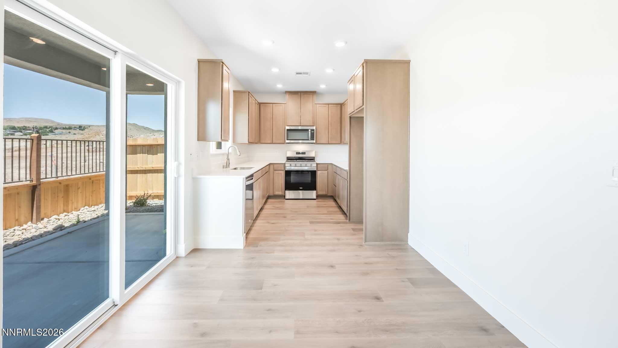 3609 George Sullivan Parkway Reno, NV 89512 - Photo 7 of 28 Kitchen