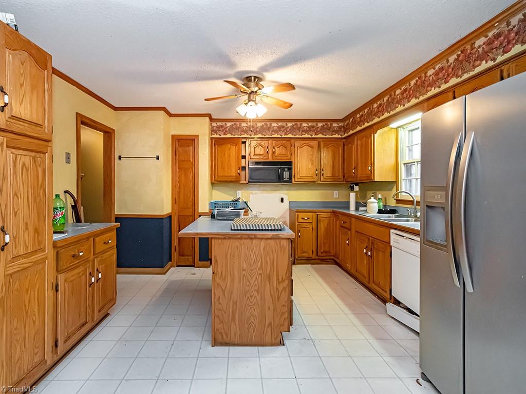 8322 Mccrory Road Stokesdale, NC 27357 - Photo 6 of 18 Gallery Image 6