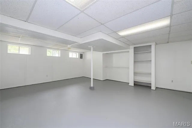 $168,000 | 2487 Manthorne Court, Florissant, MO 63031