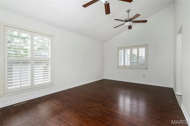 $168,000 | 2487 Manthorne Court, Florissant, MO 63031