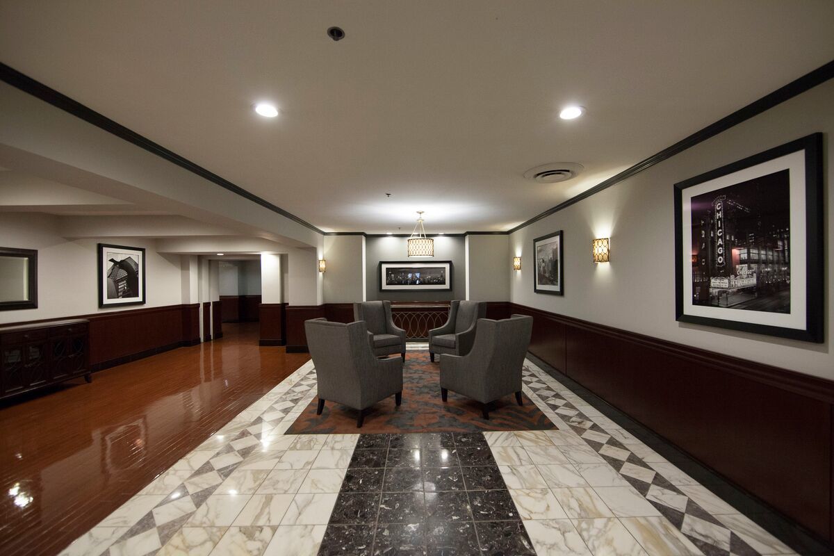 40 East 9th Street, Unit 816 Chicago, IL 60605 - Photo 2 of 25
