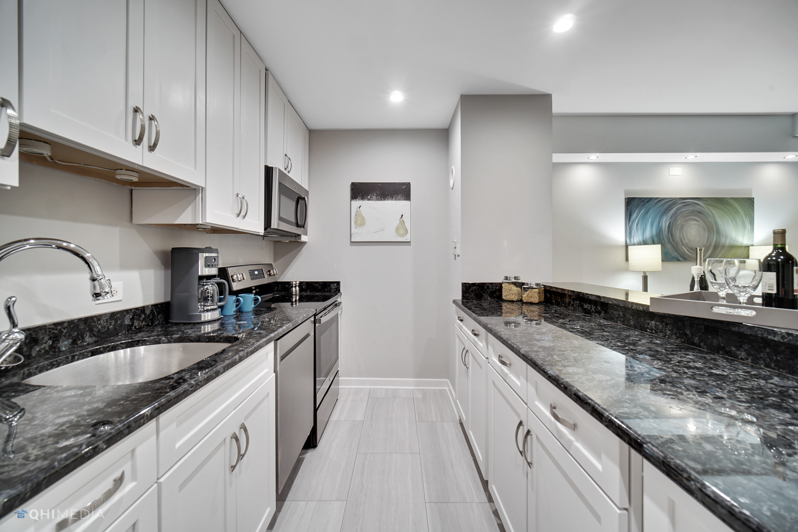 40 East 9th Street, Unit 816 Chicago, IL 60605 - Photo 6 of 25