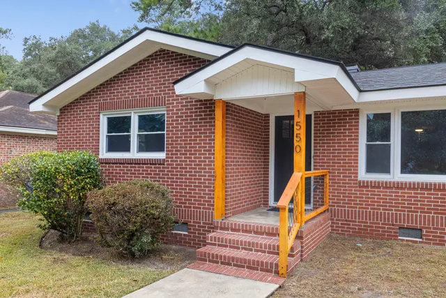$599,000 | 1550 Salisbury Street, Charleston, SC 29407