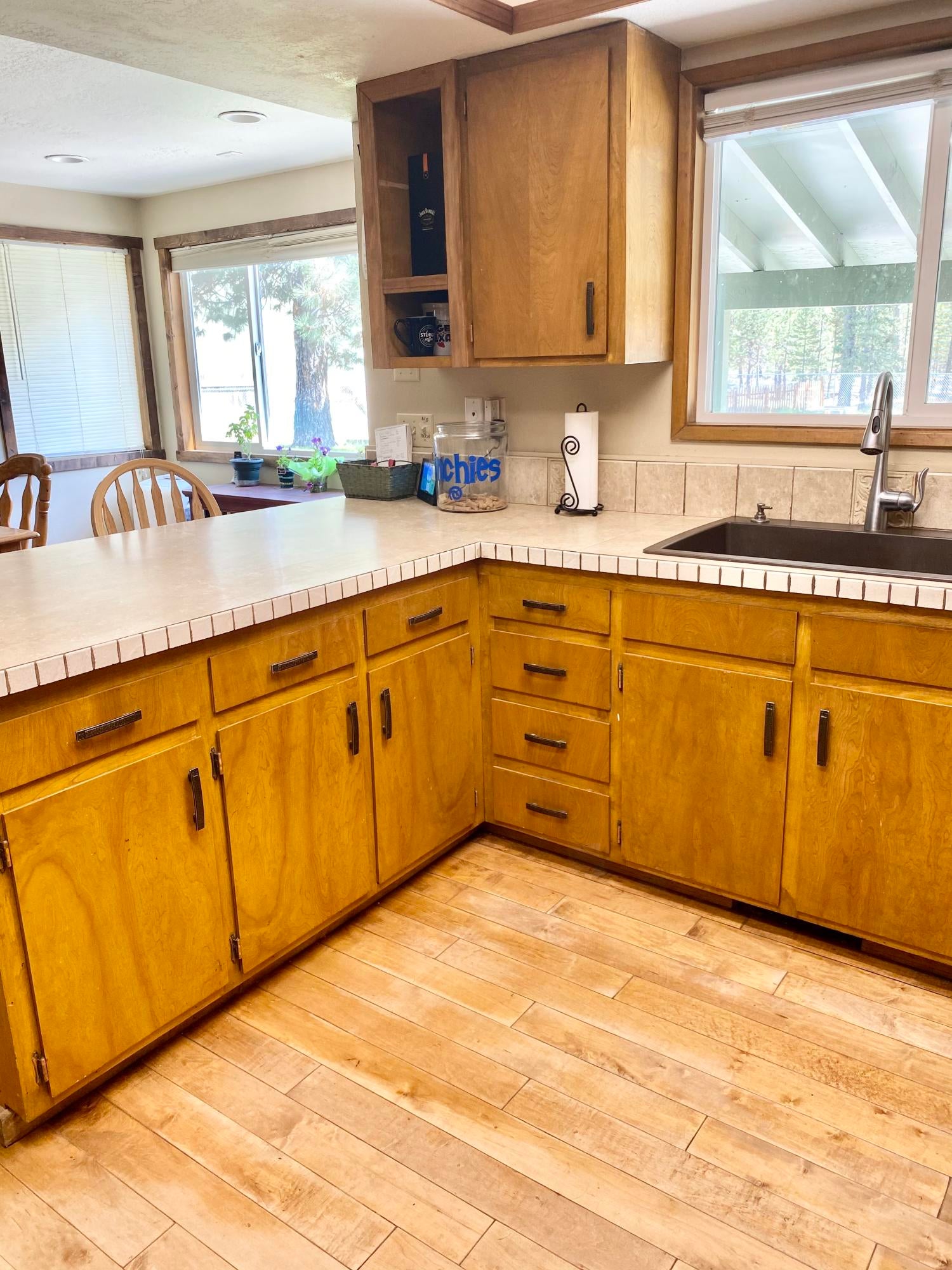15485 Federal Road La Pine, OR 97739 - Photo 9 of 26 Kitchen