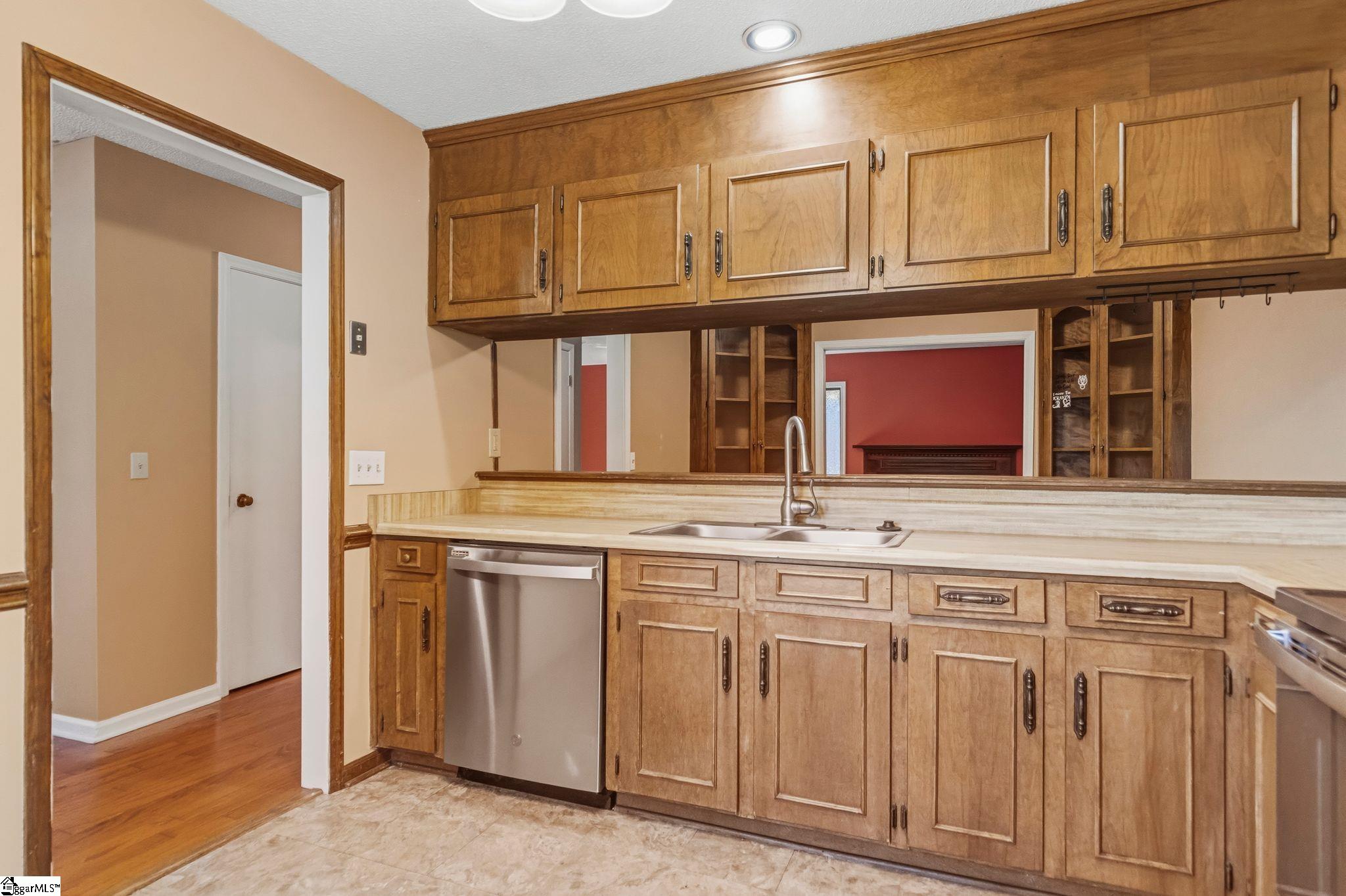 3106 Bethel Road, Unit 1 Simpsonville, SC 29681 - Photo 5 of 38 Gallery Image 5