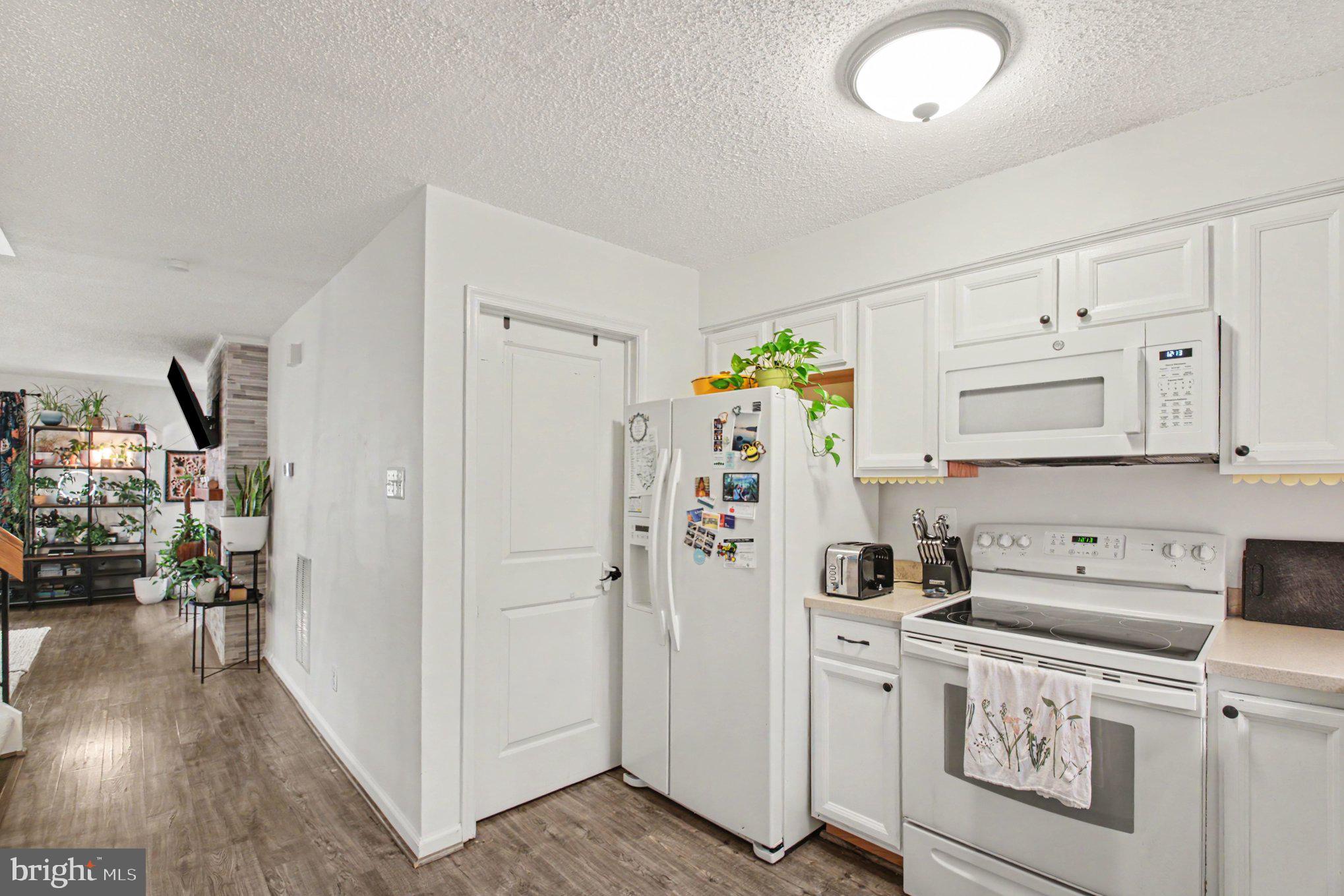 2104 Cartwright Place Reston, VA 20191 - Photo 7 of 24 Gallery Image 7