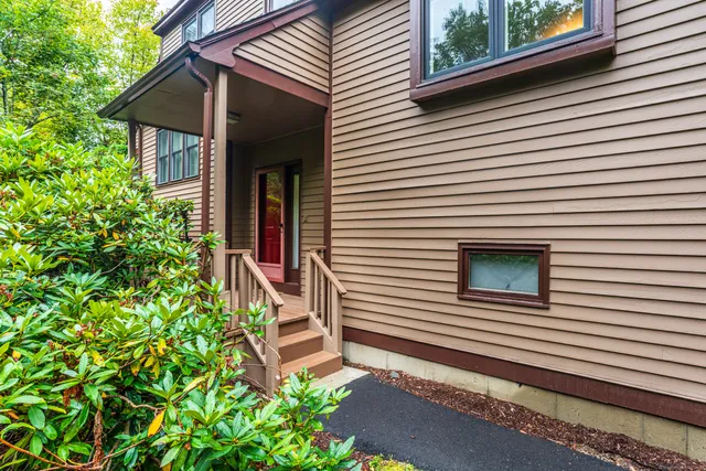 $399,999 | 26 Edgehill Circle, Unit 26, Monroe, CT 06468