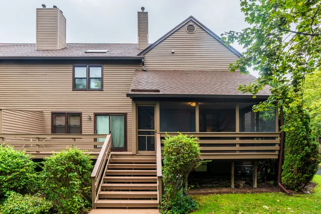 $399,999 | 26 Edgehill Circle, Unit 26, Monroe, CT 06468