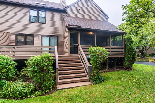 $399,999 | 26 Edgehill Circle, Unit 26, Monroe, CT 06468