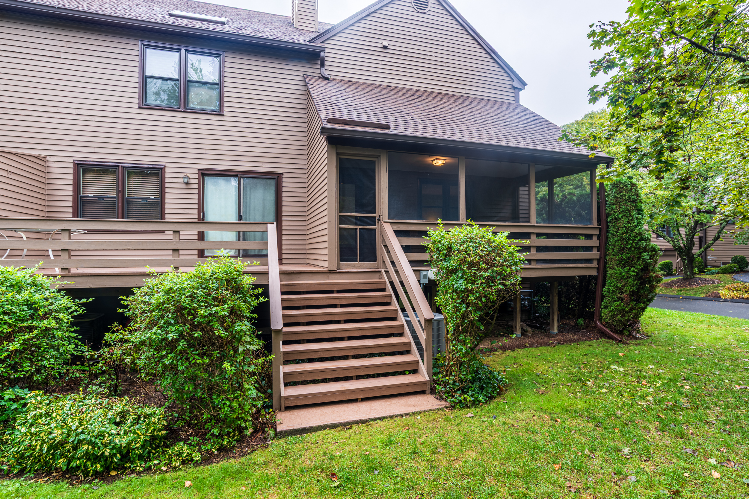 26 Edgehill Circle, Unit 26 Monroe, CT 06468 - Photo 28 of 29