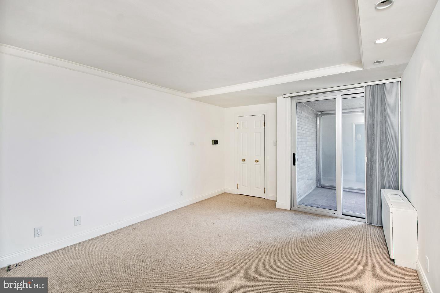 224 West Rittenhouse Square, Unit 2411 Philadelphia, PA 19103 - Photo 12 of 18