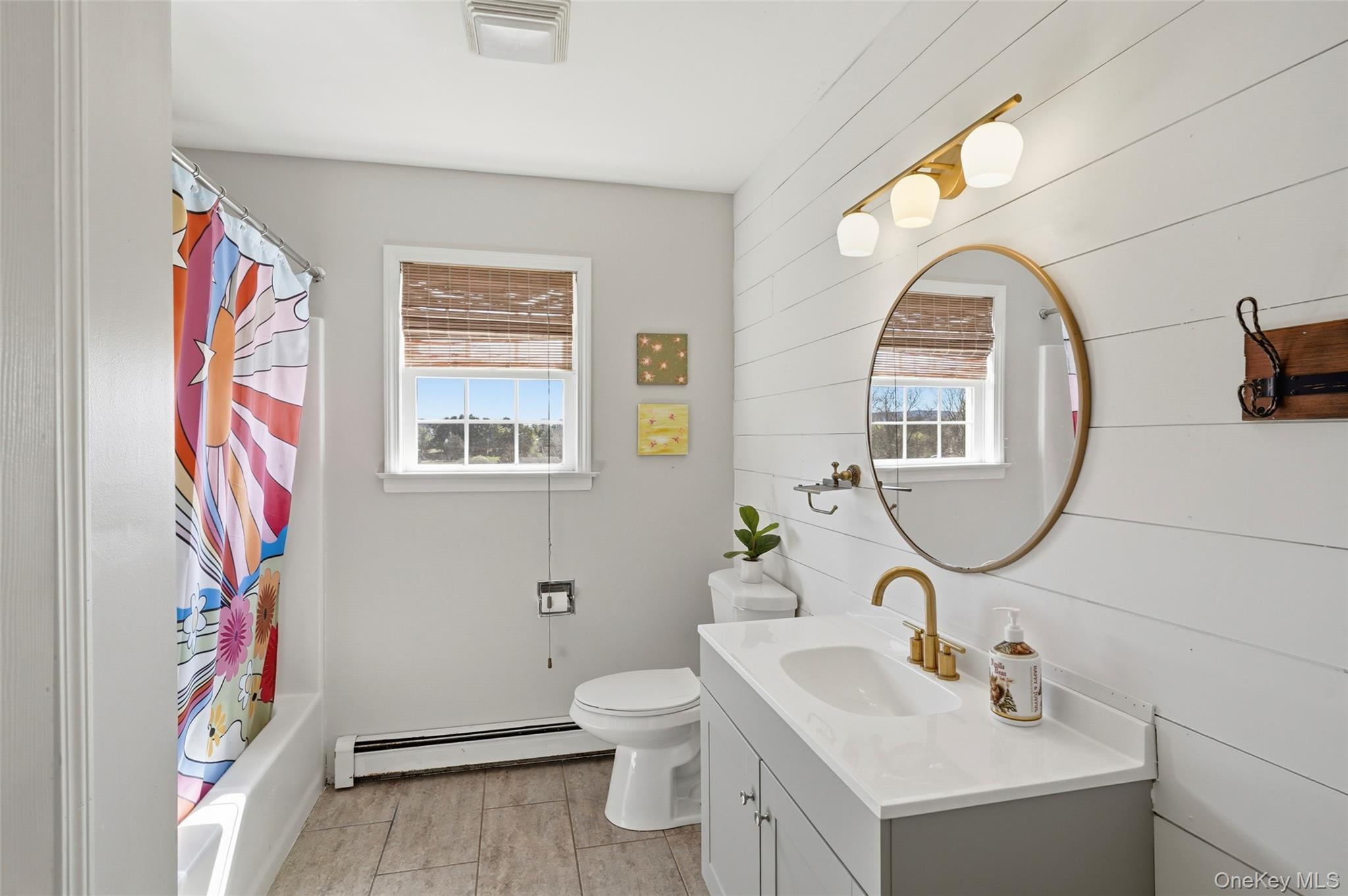 27 Ridgeview Drive Patterson, NY 12563 - Photo 26 of 40 2nd Level Hall Full Bathroom