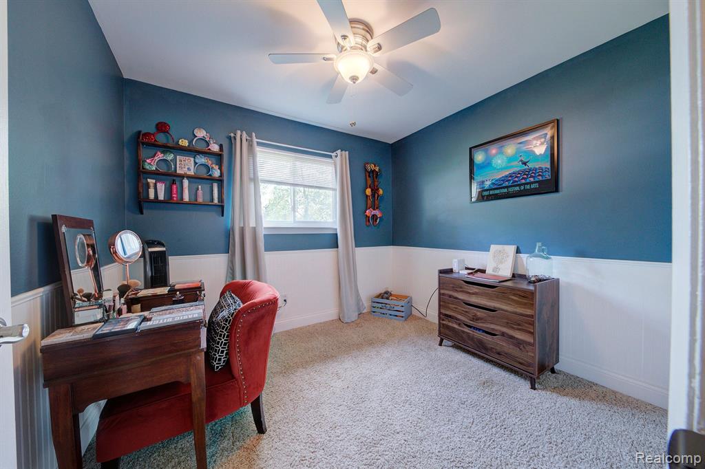 44619 Hanford Road Canton, MI 48187 - Photo 28 of 37
