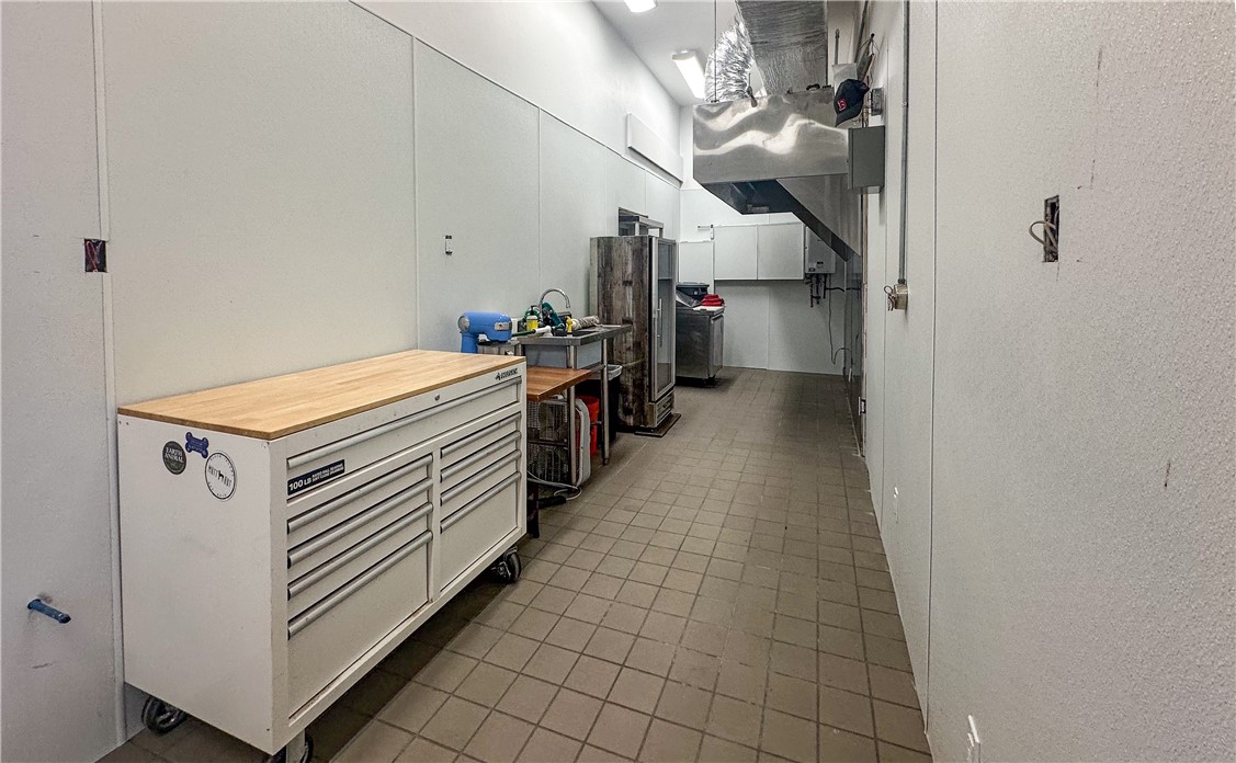 454 Ocean Avenue Block Island, RI 02807 - Photo 11 of 36