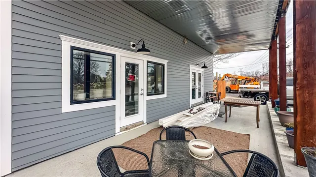 $2,400,000 | 454 Ocean Avenue, Block Island, RI 02807