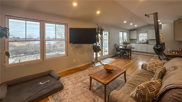 $2,400,000 | 454 Ocean Avenue, Block Island, RI 02807