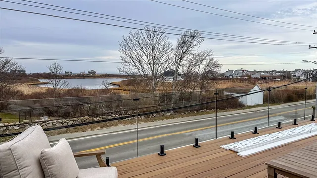 $2,400,000 | 454 Ocean Avenue, Block Island, RI 02807