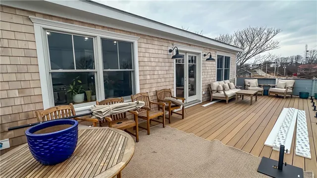 $2,400,000 | 454 Ocean Avenue, Block Island, RI 02807
