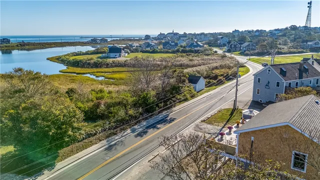$2,400,000 | 454 Ocean Avenue, Block Island, RI 02807