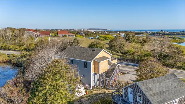 $2,400,000 | 454 Ocean Avenue, Block Island, RI 02807